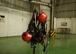 Panduan Memilih Peralatan Rope Access yang Tepat